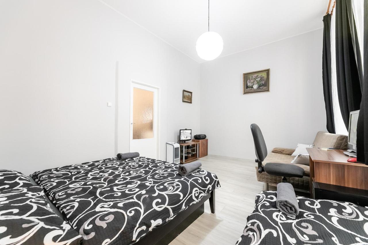 Apartman Letna Prag Eksteriør billede