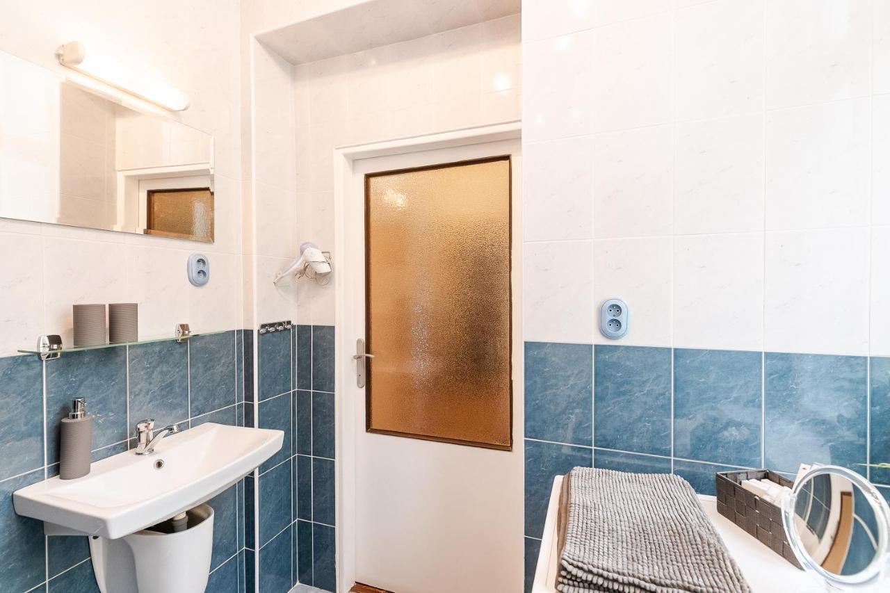 Apartman Letna Prag Eksteriør billede